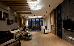 Hotelise I Cascade Loft Apartment